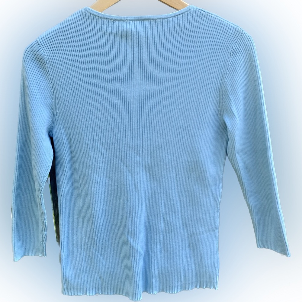 Powder Blue Ribbed V-Neck - Picture 4 of 7